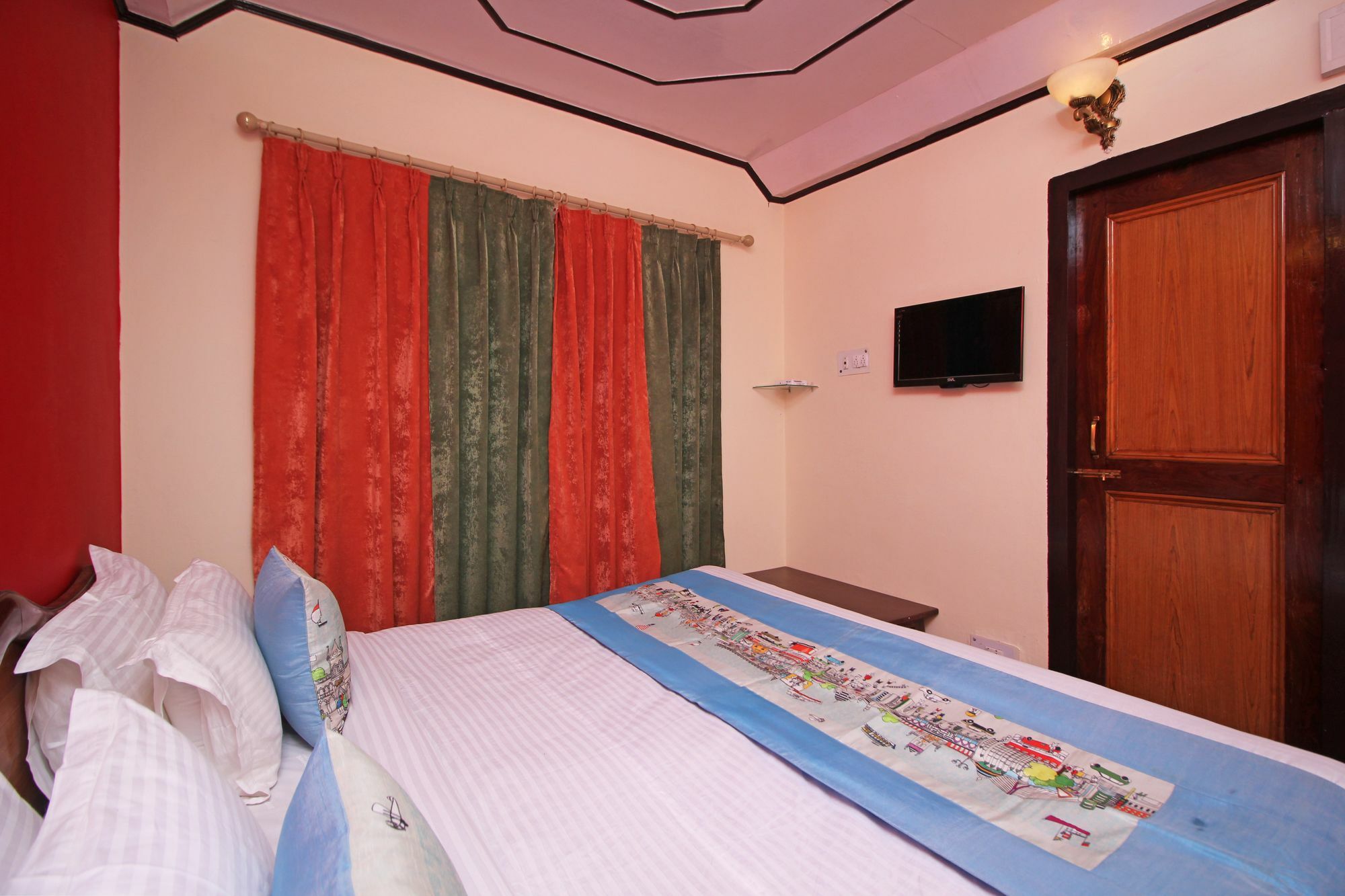 Oyo 8878 Chinar Lake View Nainital Exterior photo